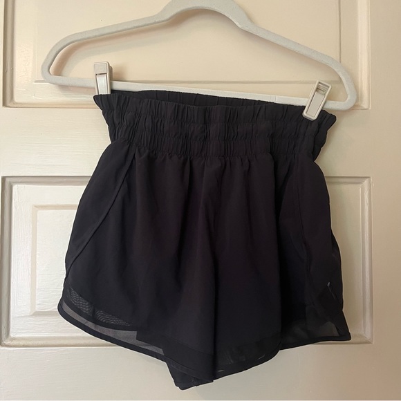 Athleta Pants - Athleta mesh racer black run short high waist